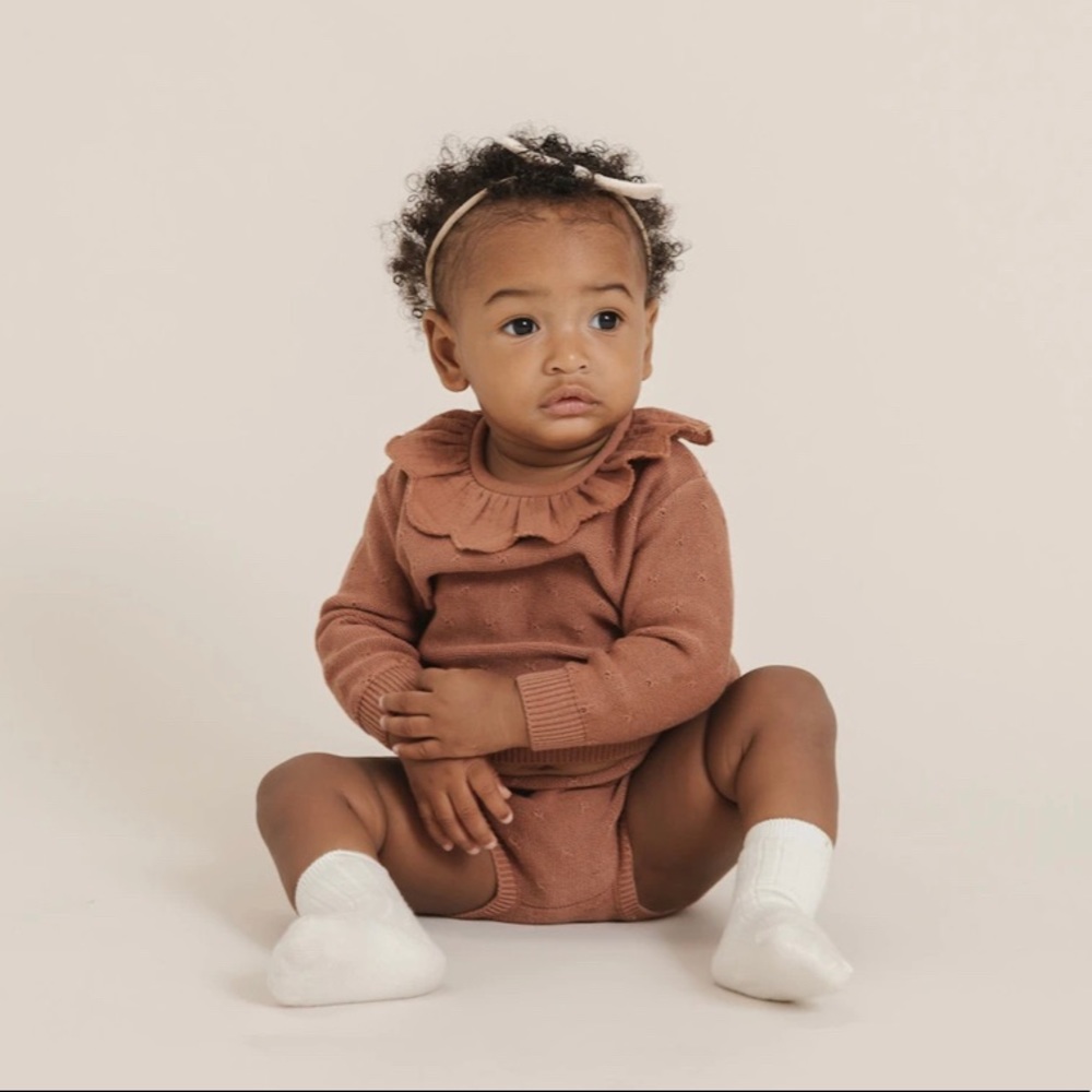 Quincy Mae Petal knit top and bloomer in Clay